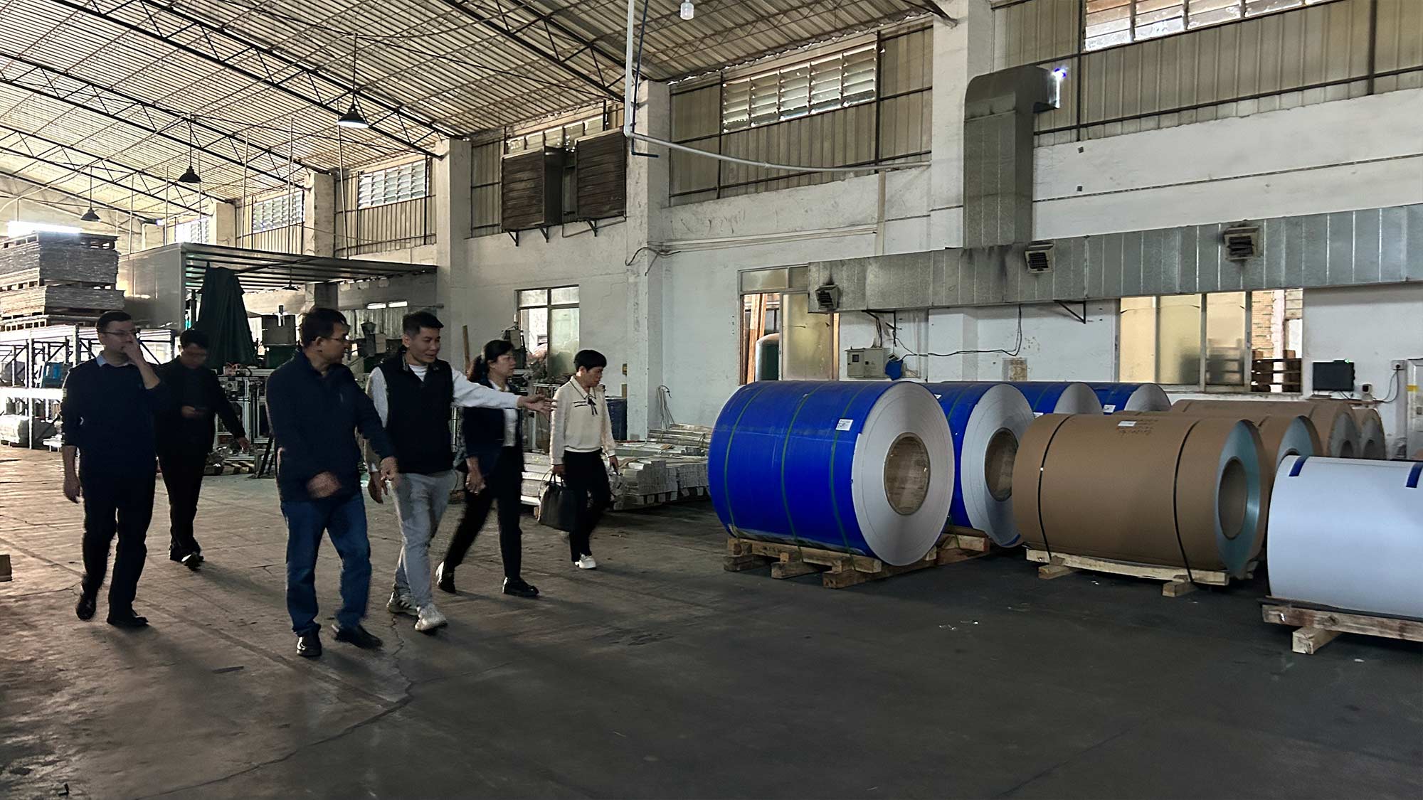 廣西省北流市領(lǐng)導(dǎo)蒞臨廣州市桂彬建材有限公司參觀考察
